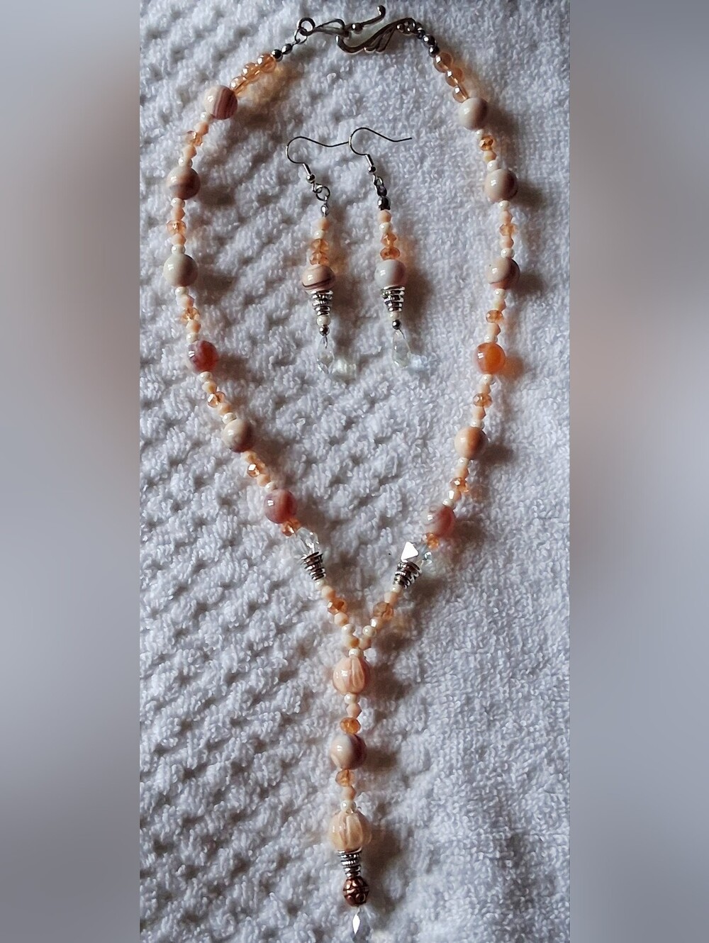 Flower Peach And Cream Beaded Necklace Set